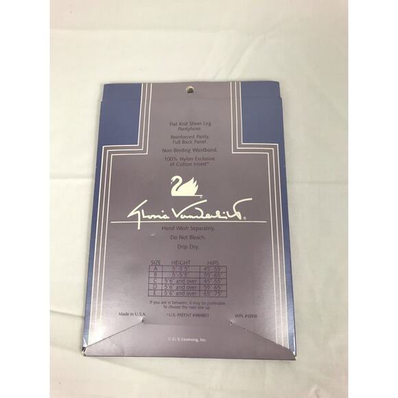 WOMENS GLORIA VANDERBILT REINFORCED TOE BLACK STOCKINGS‎ PANTYHOSE NYLONS SIZE C - Picture 3 of 3